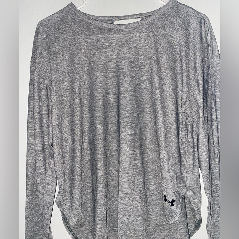 Gray Under Armor Loose Fit Workout long sleeve